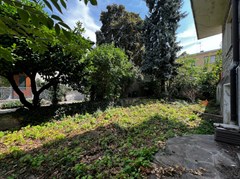 Porzione di casa con giardino privato in splendida posizione centrale - Foto 7