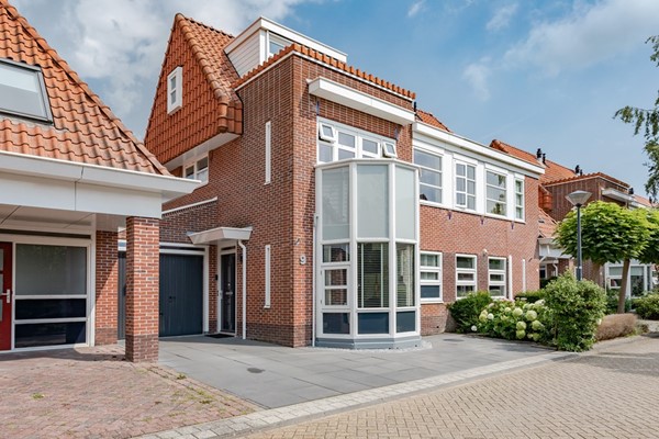 Matissehof 9, Hoorn