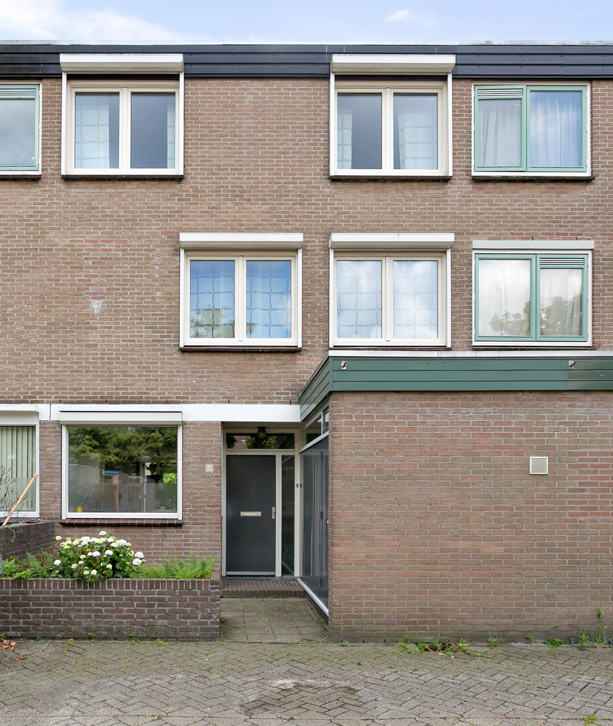 Bekijk foto 1/37 van house in Eindhoven