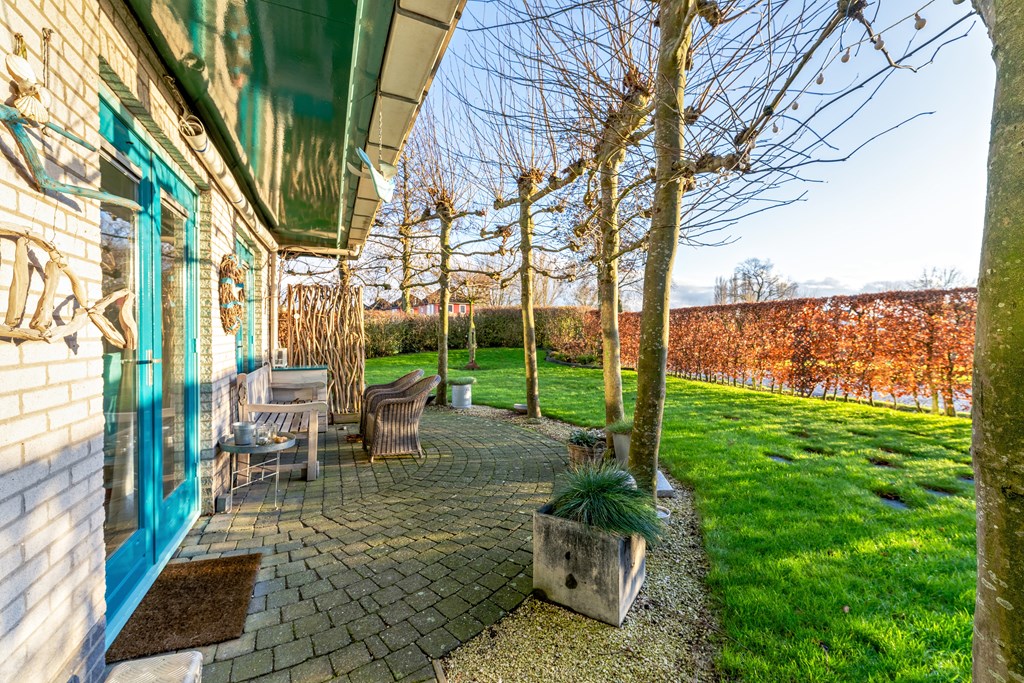 img-27.jpg img-27.jpg