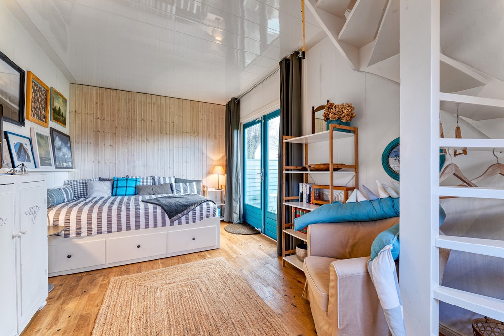 img-15.jpg img-15.jpg