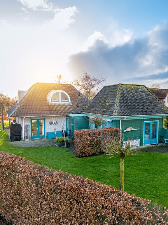 img-32.jpg img-32.jpg