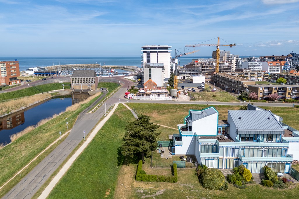 img-15b.jpg img-15b.jpg