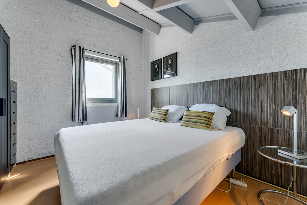 img-13.jpg img-13.jpg