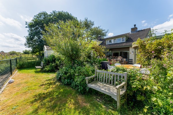 Foto - Te koop: De Stelle 21 
Rust, ruimte en uitzicht op enkele minuten van zee