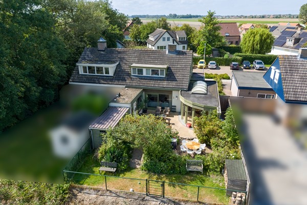 Foto - Te koop: De Stelle 21 
Rust, ruimte en uitzicht op enkele minuten van zee