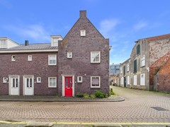 16. Walstraat 1 buiten.jpg