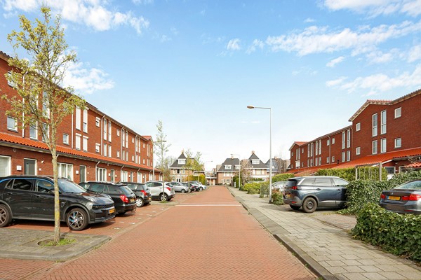 Medium property photo - Bellemeerstraat 44, 2493 XN The Hague