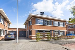 Sold: Statige twee-onder-een-kapwoning met een werkelijk adembenemend uitzicht.