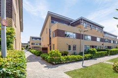 Sold: Prachtige stijlvolle hoekwoning, vol luxe, ruimte en met een heerlijk zonnige tuin.