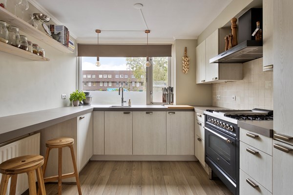 Medium property photo - Parelduikersingel 24, 2492 PG Den Haag