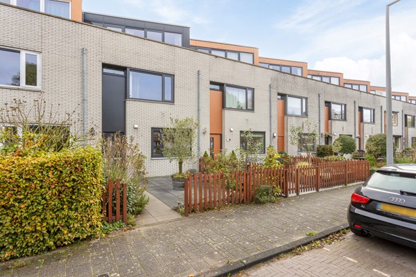 Medium property photo - Parelduikersingel 24, 2492 PG Den Haag