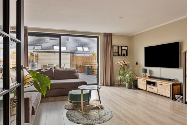 Medium property photo - Parelduikersingel 24, 2492 PG The Hague