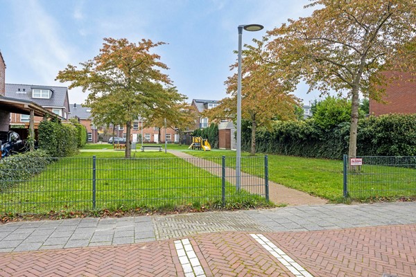 Medium property photo - Tom Navislaan 12, 2493 BN Den Haag