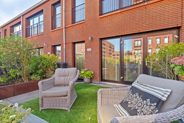 Medium property photo - Simon Carmiggelthof 248, 2492 JN Den Haag