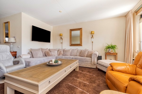 Medium property photo - Simon Carmiggelthof 248, 2492 JN Den Haag
