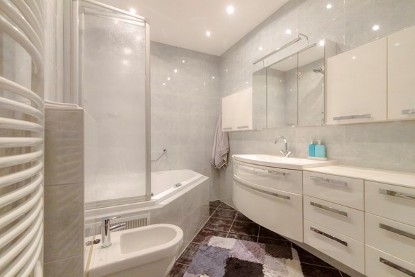 Medium property photo - Simon Carmiggelthof 248, 2492 JN Den Haag