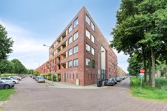 For sale: Driekamerappartement in kleinschalig complex met zonnig balkon