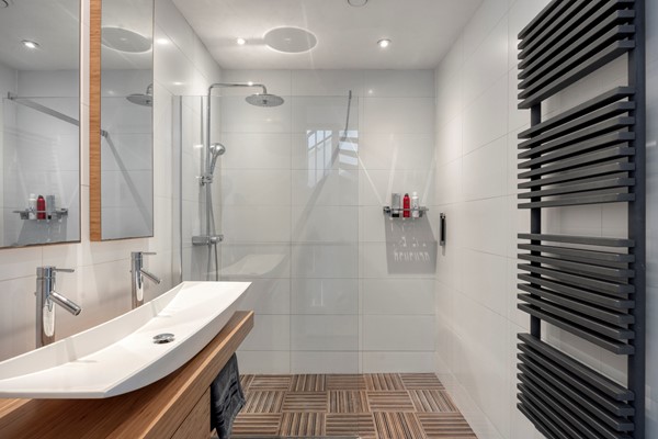 Medium property photo - Hoofpolderstraat 9, 2493 XD Den Haag