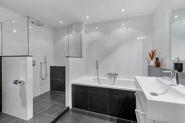 Medium property photo - Hulsbergstraat 18, 5045 BE Tilburg