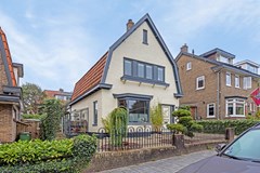 Te koop: Vrijstaande jaren '30 woning nabij het centrum!