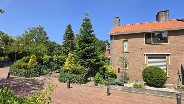 Te koop: Prachtige locatie in het hart van Heveadorp!