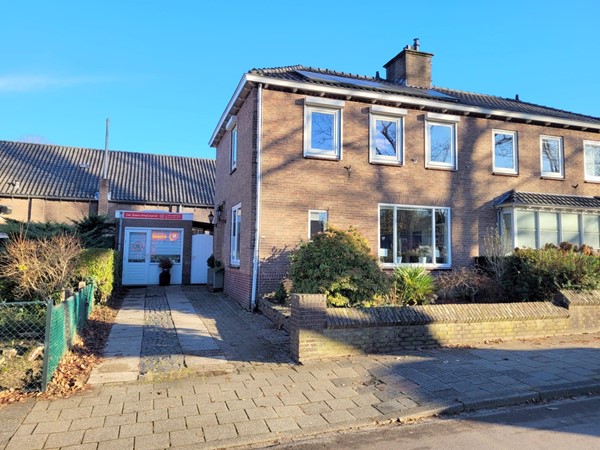 Te koop: Op steenworp afstand van het centrum en het park!