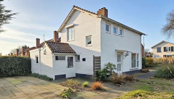 Te koop: Vrijstaand, charmant en direct te betrekken!