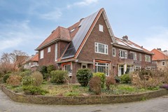 Te koop: Zeer karakteristiek jaren '30 woonhuis met vrijstaand kantoor.