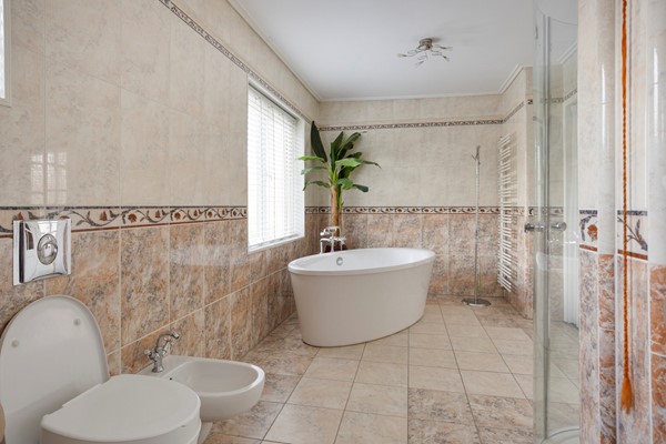 Medium property photo - Van Goghstraat 2, 6813 HG Arnhem