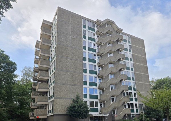 Verkocht: Bosrijk met privacy en met op- en top functionele ruimte!