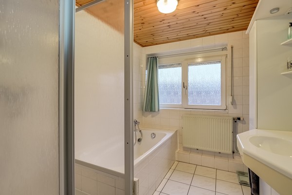 Medium property photo - Dahliastraat 140, 1616 EG Hoogkarspel