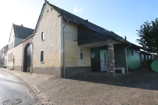 For rent: Spacious Farmhouse (4-5 bedrooms) for rent in a TOP Location in the picturesque village of EIJCKELRADE