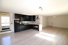 Verhuurd: TOPPER te Huur gekomen in Kanne BELGIË, Volledig gerenoveerd ruim 2 slaapkamer appartement met ruim terras!
