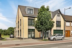 Sold: TOPPER: Instep ready spacious duplex apartment with 4 bedrooms and 2 bathrooms on the outskirts of Lanaken, near the bustling center of Maastricht.