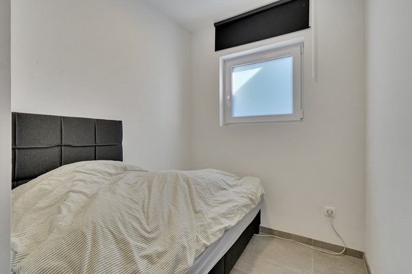 Foto - Te koop: Veelzijdig handelspand in hartje Lanaken waar wonen, werken en leven samenkomen onder één dak!
