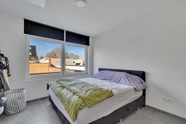 Foto - Te koop: Veelzijdig handelspand in hartje Lanaken waar wonen, werken en leven samenkomen onder één dak!
