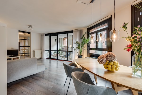 Foto - Te huur: Magnifiek ruim 2-slaapkamer appartement te huur op een TOP-locatie in het centrum (Wyck) van Maastricht