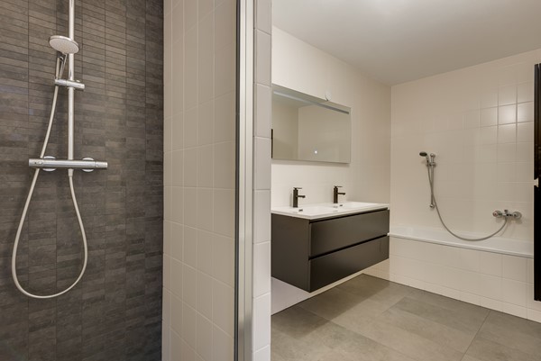 Foto - Te huur: Magnifiek ruim 2-slaapkamer appartement te huur op een TOP-locatie in het centrum (Wyck) van Maastricht