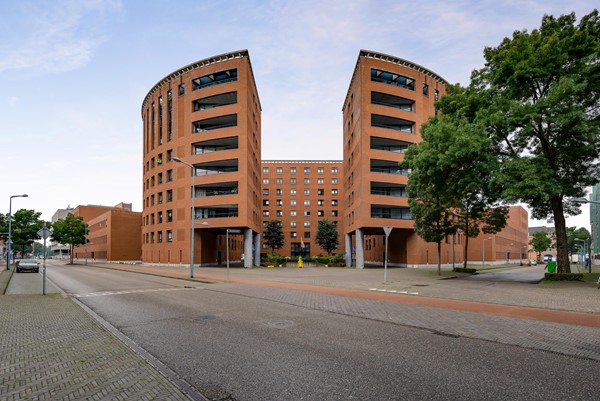 Foto - Te huur: Magnifiek ruim 2-slaapkamer appartement te huur op een TOP-locatie in het centrum (Wyck) van Maastricht