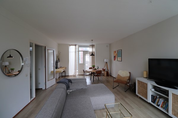 For rent: BEAUTIFUL SPACIOUS 1 BEDROOM APARTMENT For rent in the CHIC STOKSTRAATKWATIER Inner City MAASTRICHT
