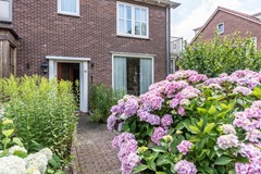 Under offer: Bijweglaan 15, 2121 BE Bennebroek