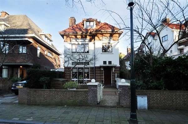 Medium property photo - Neuhuyskade, 2596 XJ Den Haag