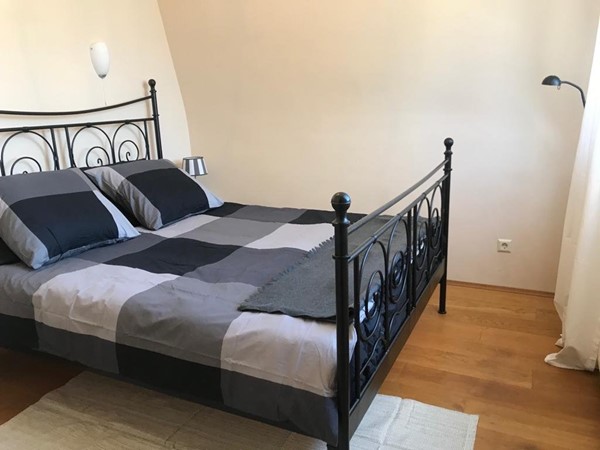 Medium property photo - Bentinckstraat, 2582 SR The Hague