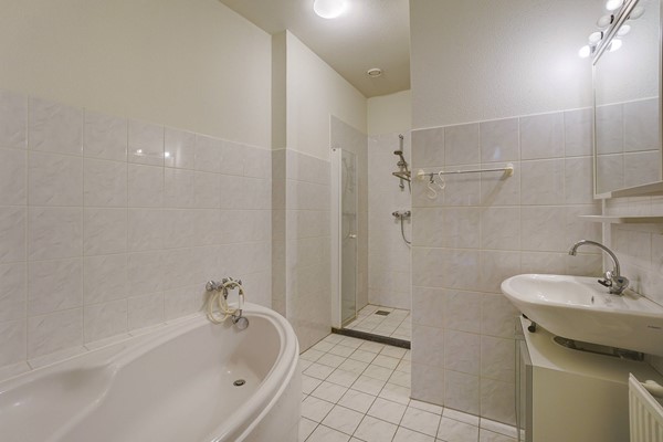 Medium property photo - Westeinde, 2512 GS Den Haag