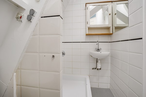 Medium property photo - Valkenboslaan 39A, 2563 CE Den Haag