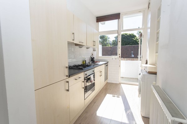 Medium property photo - Kanaalweg, 2584 CD Den Haag