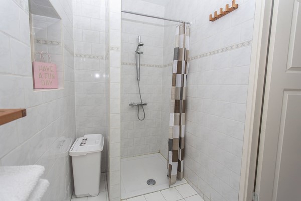 Medium property photo - Kanaalweg, 2584 CD Den Haag