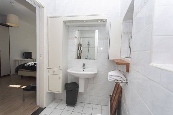 Medium property photo - Kanaalweg, 2584 CD Den Haag