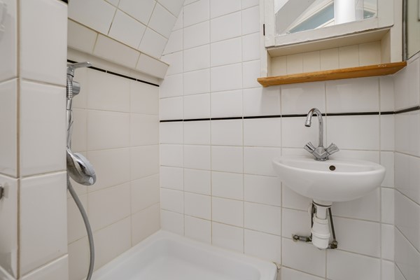 Medium property photo - Valkenboslaan 39A, 2563 CE Den Haag